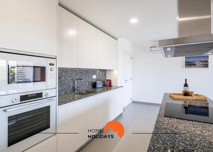 #090 Correeira By Holidays Apartman *